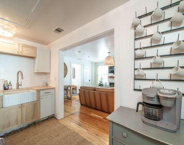 1413 2nd Avenue - Photo Thumbnail 9