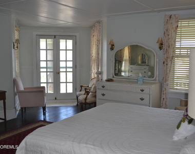 18 Bridge Avenue - Photo Thumbnail 10