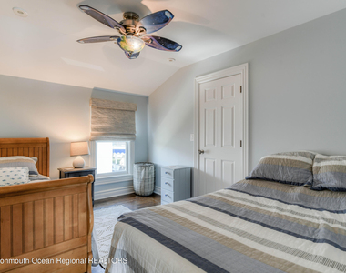 16 Abbott Avenue - Photo Thumbnail 31