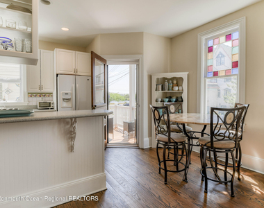 16 Abbott Avenue - Photo Thumbnail 12