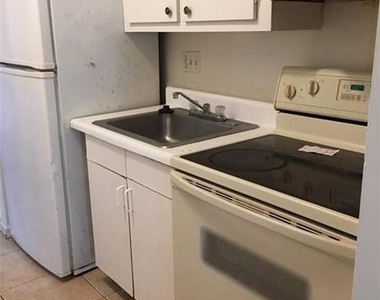 622 Nw 13th St - Photo Thumbnail 2