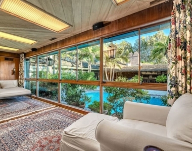 829 N Whittier Drive - Photo Thumbnail 24