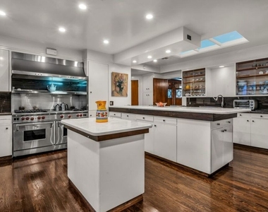 829 N Whittier Drive - Photo Thumbnail 20