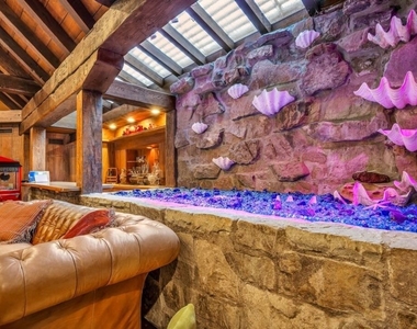 829 N Whittier Drive - Photo Thumbnail 15