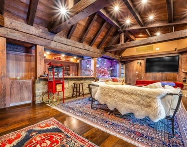 829 N Whittier Drive - Photo Thumbnail 13