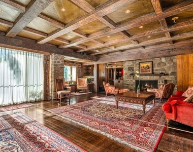 829 N Whittier Drive - Photo Thumbnail 6