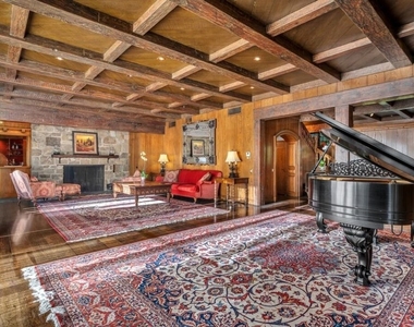 829 N Whittier Drive - Photo Thumbnail 55