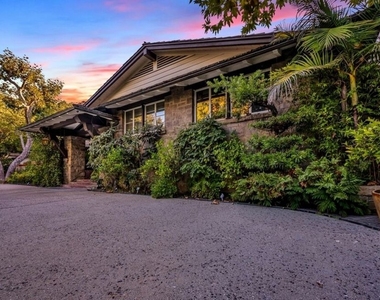 829 N Whittier Drive - Photo Thumbnail 2
