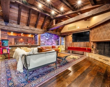 829 N Whittier Drive - Photo Thumbnail 56