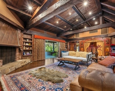 829 N Whittier Drive - Photo Thumbnail 57