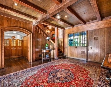 829 N Whittier Drive - Photo Thumbnail 4