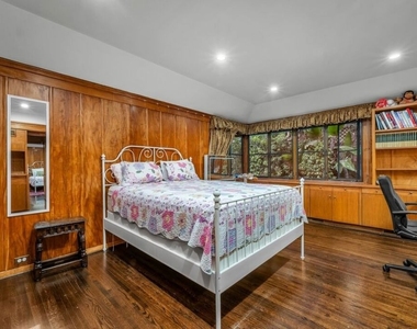 829 N Whittier Drive - Photo Thumbnail 32