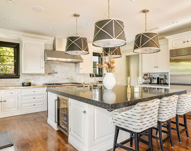 10847 Bellagio Road - Photo Thumbnail 12