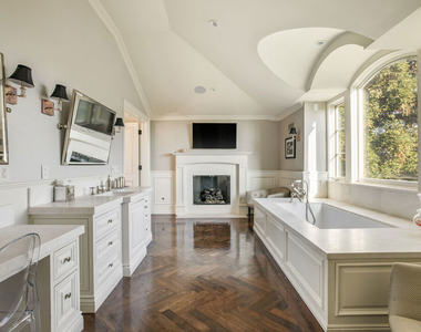 10847 Bellagio Road - Photo Thumbnail 33