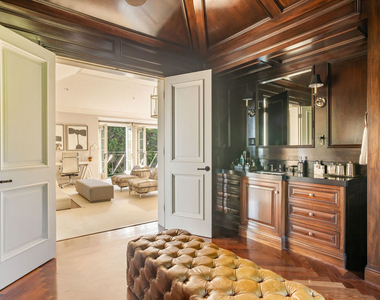 10847 Bellagio Road - Photo Thumbnail 34