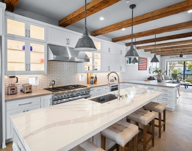 218 J Ave - Photo Thumbnail 17