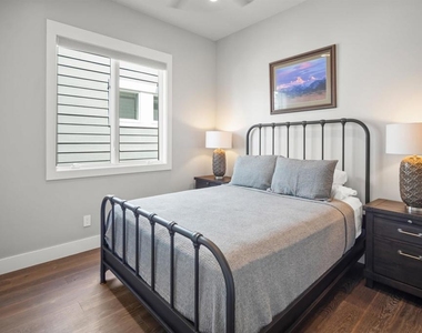 218 J Ave - Photo Thumbnail 38