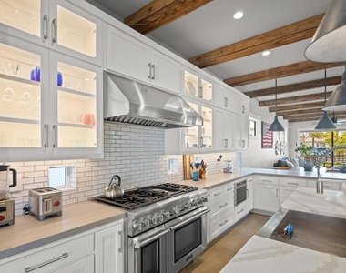 218 J Ave - Photo Thumbnail 12
