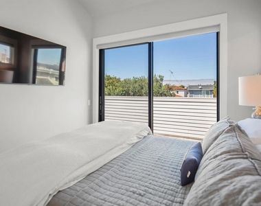 218 J Ave - Photo Thumbnail 36