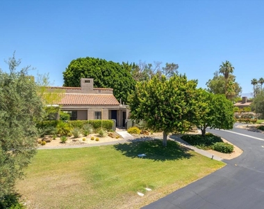 522 Desert West Drive - Photo Thumbnail 6