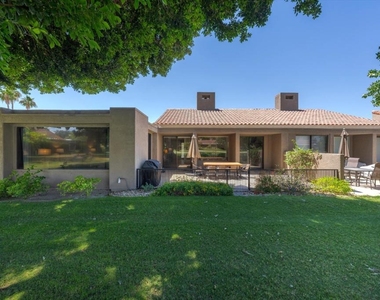 522 Desert West Drive - Photo Thumbnail 15