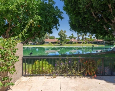 522 Desert West Drive - Photo Thumbnail 12