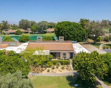 522 Desert West Drive - Photo Thumbnail 7