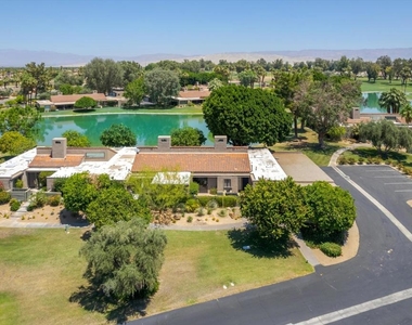 522 Desert West Drive - Photo Thumbnail 8