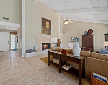 522 Desert West Drive - Photo Thumbnail 20