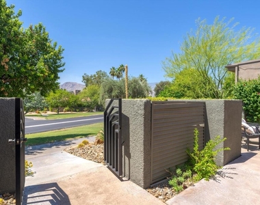 522 Desert West Drive - Photo Thumbnail 4