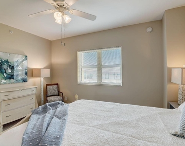 2650 Lake Shore Drive - Photo Thumbnail 32