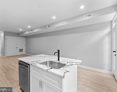 1682 N 54th Street - Photo Thumbnail 7