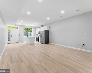 1682 N 54th Street - Photo Thumbnail 2