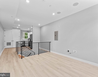 1682 N 54th Street - Photo Thumbnail 2