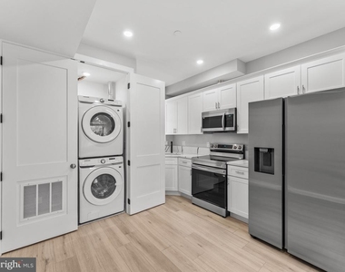 1682 N 54th Street - Photo Thumbnail 5