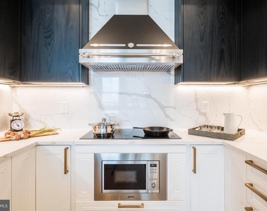 1401 Spruce Street - Photo Thumbnail 1