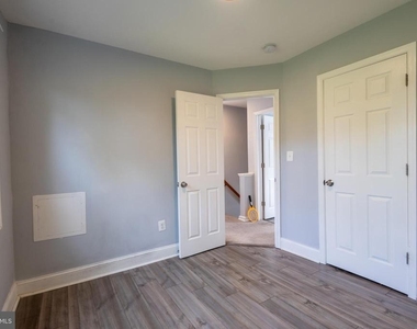 5532 B Street Se - Photo Thumbnail 3