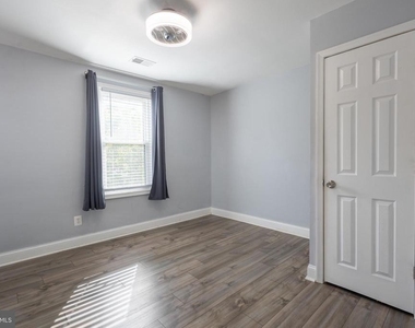 5532 B Street Se - Photo Thumbnail 2