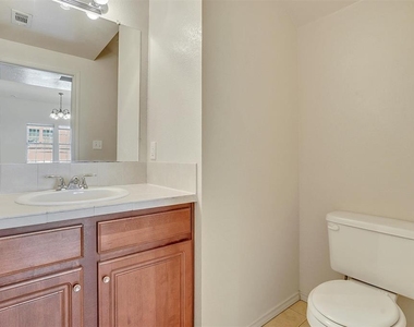 2115 E 18th St - Photo Thumbnail 11