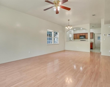 2115 E 18th St - Photo Thumbnail 1