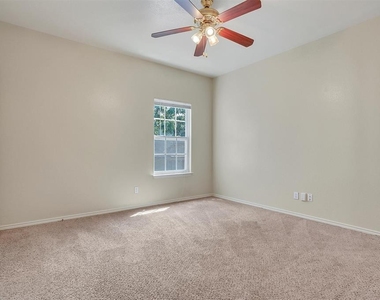 2115 E 18th St - Photo Thumbnail 6