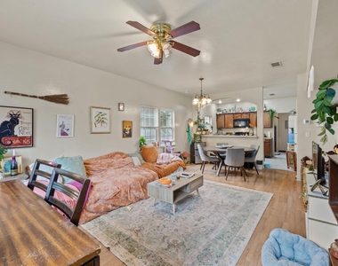 2115 E 18th St - Photo Thumbnail 14