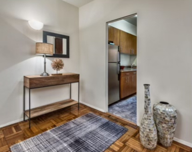 1718 Purdy Street - Photo Thumbnail 2