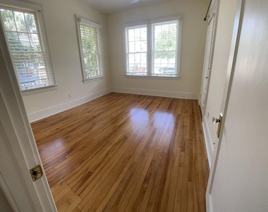 1310 N Laura Street - Photo Thumbnail 12