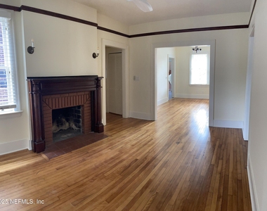 1310 N Laura Street - Photo Thumbnail 3