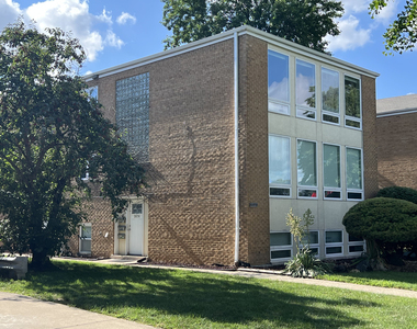 3014 Harlem Avenue - Photo Thumbnail 2