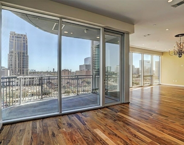 1600 Post Oak Boulevard - Photo Thumbnail 8