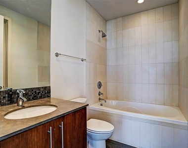 1600 Post Oak Boulevard - Photo Thumbnail 16