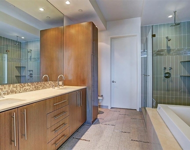 1600 Post Oak Boulevard - Photo Thumbnail 2