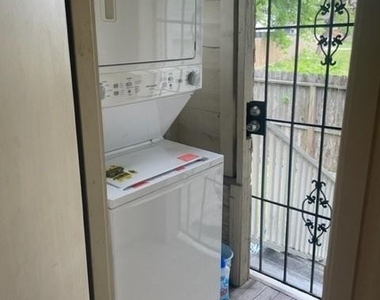 4105 Mckinney Street - Photo Thumbnail 10